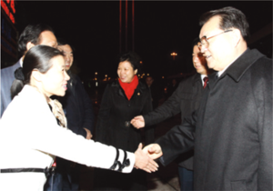 时任中央政治局常委李长春视察牛耳